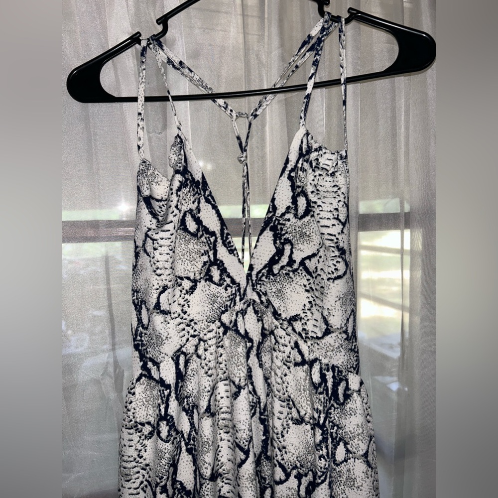 Snakeskin back keyhole maxi dress